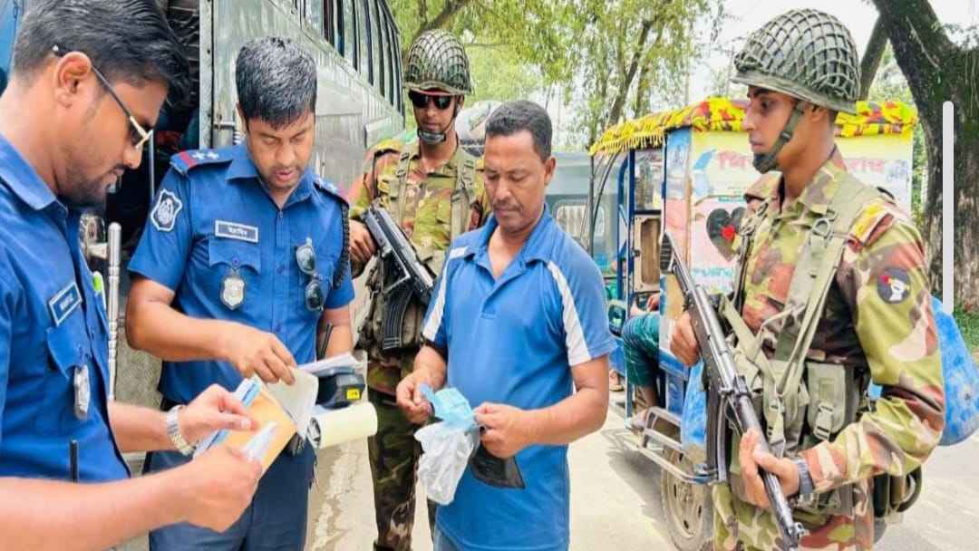 চাঁদপুরে ৪ শতাধিক যানবাহনে যৌথ বাহিনীর তল্লাশি
