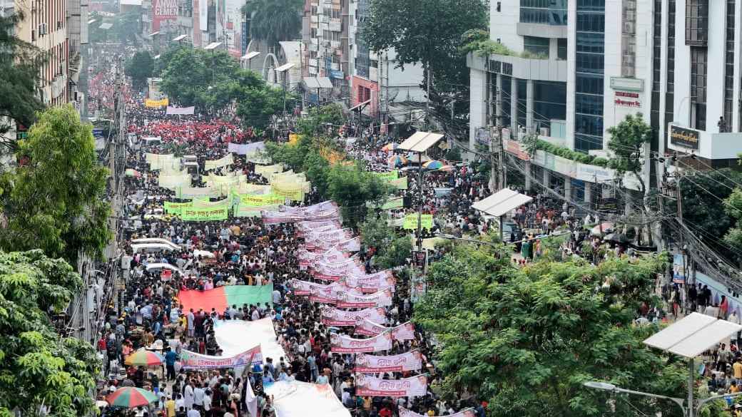 কর্মদিবসে বিএনপির র্যালি, দুপুরের যানজটের ভোগান্তি রাতেও