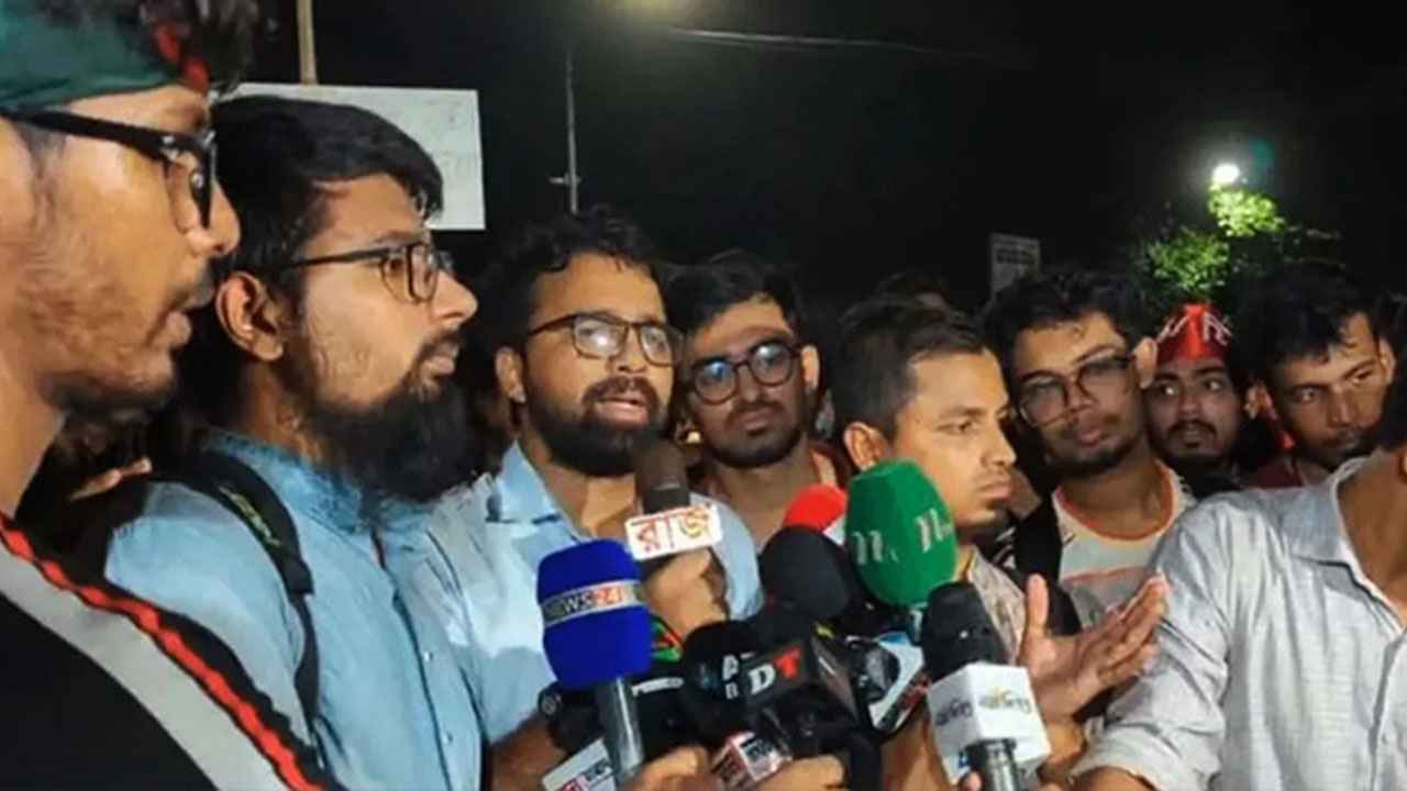 বুয়েট শিক্ষার্থীদের ‘লং মার্চ টু ঢাকা’ ঘোষণা