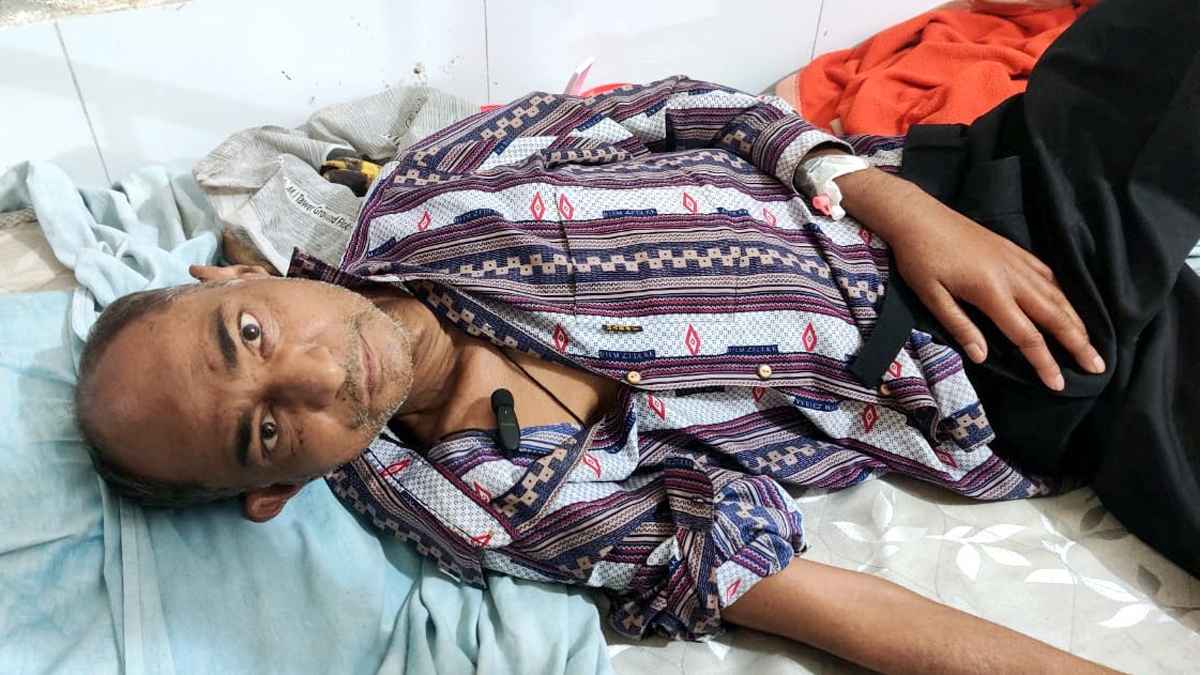 সব হারিয়ে আশ্রয়হীন তোজাম্মেল হক, স্বপ্ন শুধু একটি দোকান