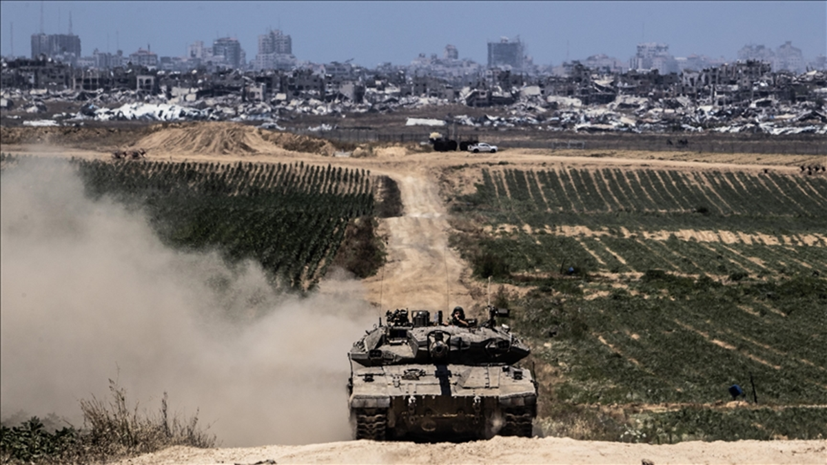গাজা সম্পূর্ণ দখলে অভিযান শুরু করেছে ইসরায়েল