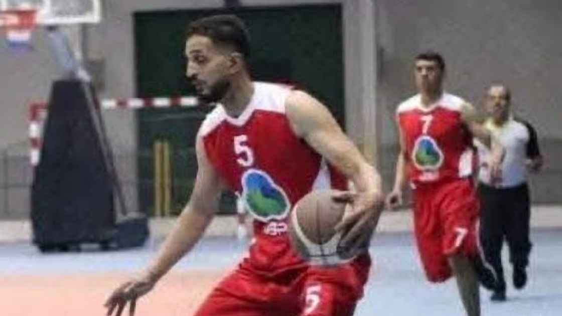 মেয়ের জন্য খাবার খুঁজতে গিয়ে নিহত ফিলিস্তিনি বাস্কেটবল তারকা