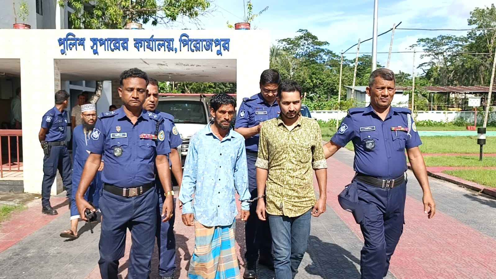 প্রতিবন্ধী নারীকে ধর্ষণ ও ভিডিও ধারণ, গ্রেফতার ২