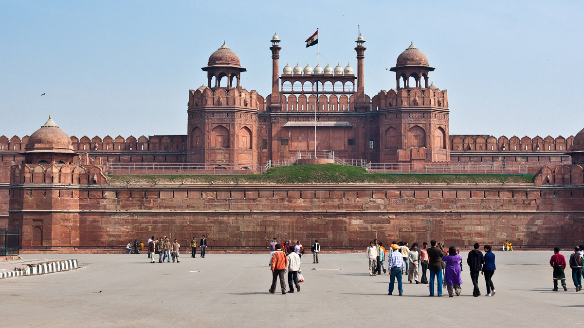 দিল্লির লাল কেল্লায় জোর করে প্রবেশের চেষ্টা, ৫ বাংলাদেশি আটক