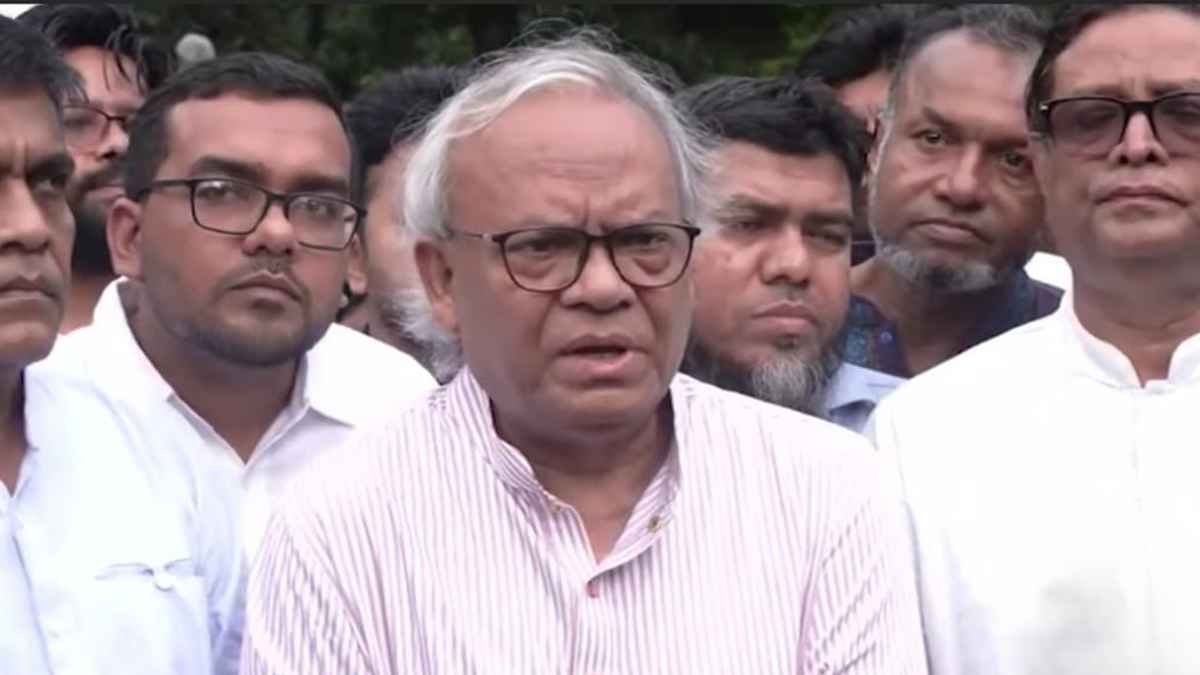 নজরুলের চেতনায় খালেদা ও তারেক সংগ্রাম চালিয়ে যাচ্ছেন: রিজভী