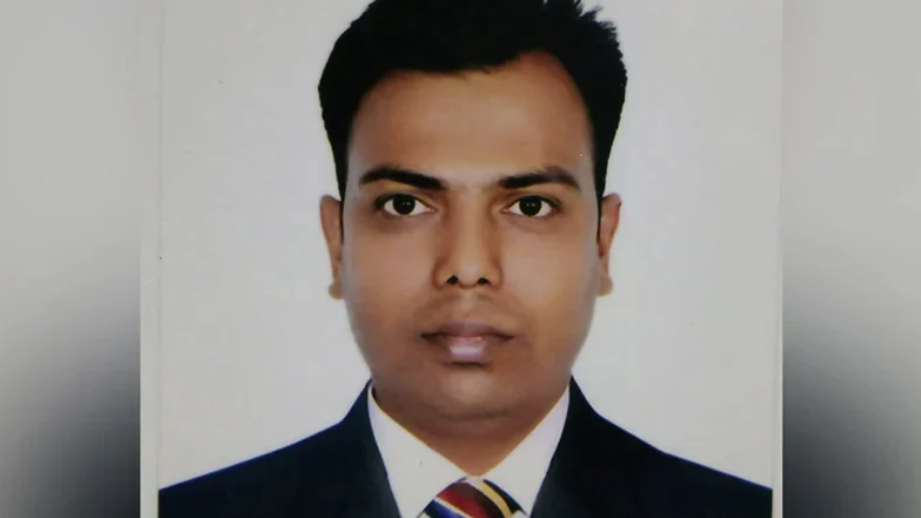 ফুলবাড়ীয়া সাংবাদিক তুহিনের দাফন সম্পন্ন