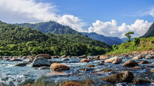 পাথর লুটপাটের ঘটনায় গোয়াইনঘাট থানায় মামলা