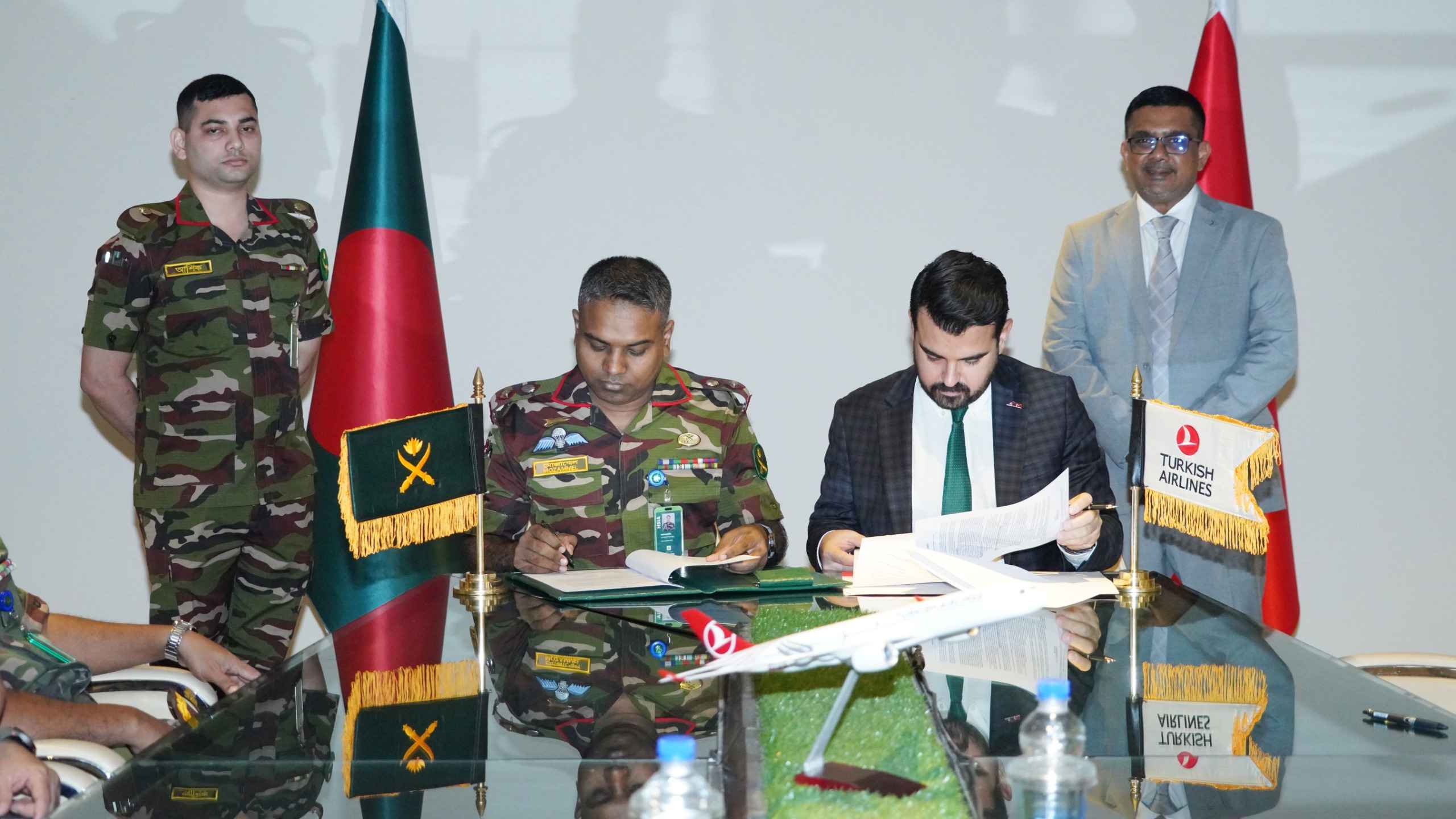 সহযোগিতা বৃদ্ধিতে সেনাবাহিনী ও টার্কিস এয়ারলাইন্সের চুক্তি