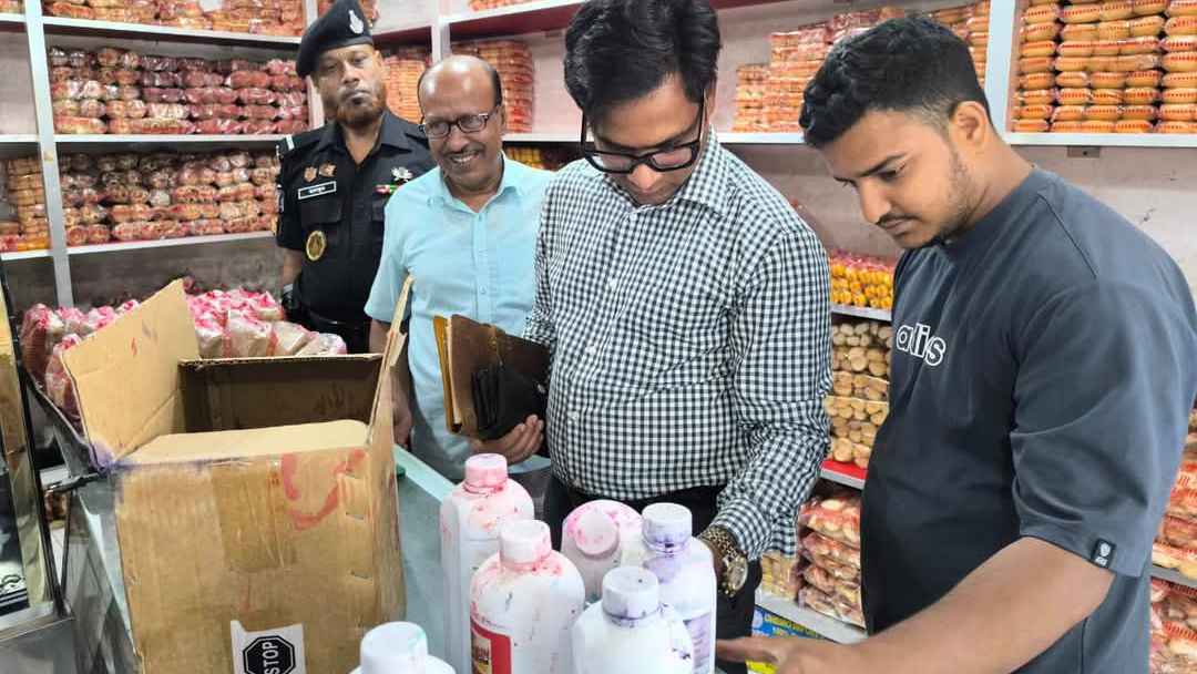 কিশোরগঞ্জে খাদ্যে ভেজাল, ৫ প্রতিষ্ঠানকে ৫ লাখ টাকা জরিমানা