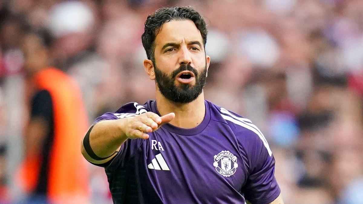 ২০ বছর ম্যানচেস্টার ইউনাইটেডের কোচ থাকতে চান আমোরিম