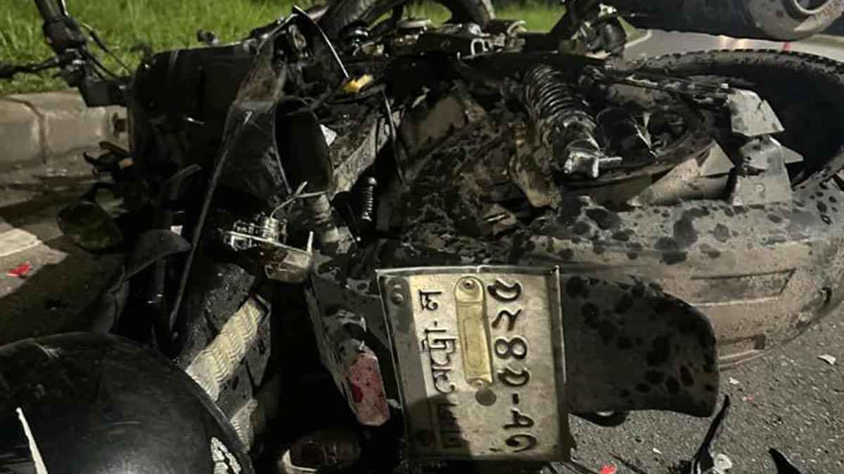 পদ্মাসেতুর জাজিরা প্রান্তে মোটরসাইকেল দুর্ঘটনায় ২ যুবক নিহত