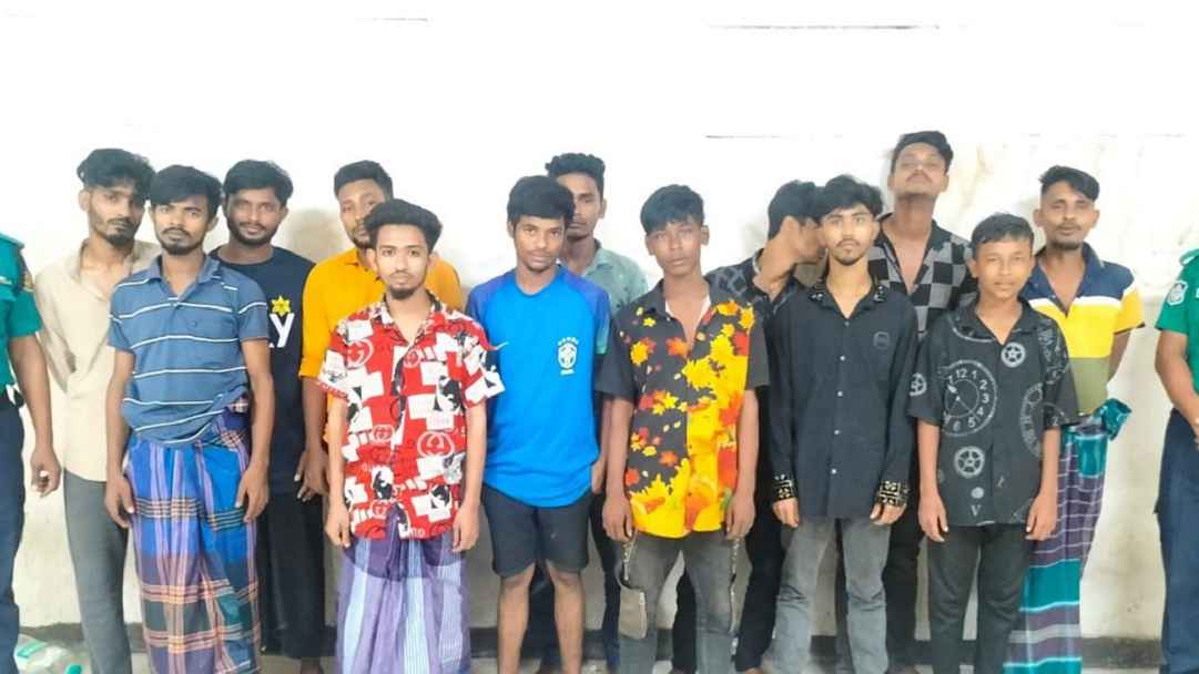 রাজধানীতে বিশেষ অভিযানে গ্রেফতার ১৭