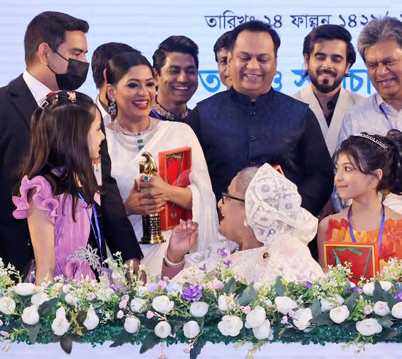 azmeri_haque_h azmeri_haque_h