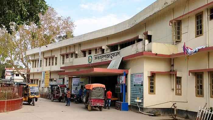 চুয়াডাঙ্গায় প্রয়োজনীয় চিকিৎসা সামগ্রীর অভাবে সেবা বঞ্চিত হচ্ছেন রোগীরা