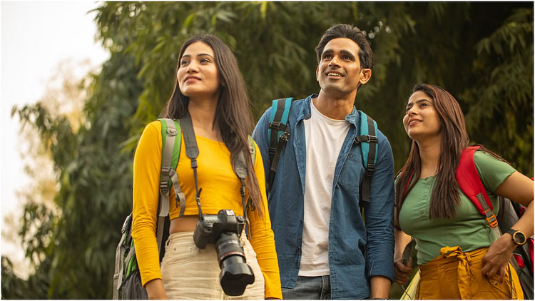 আজ বন্ধু দিবস: বন্ধুত্বের বন্ধনে উদযাপন হোক ভালোবাসা