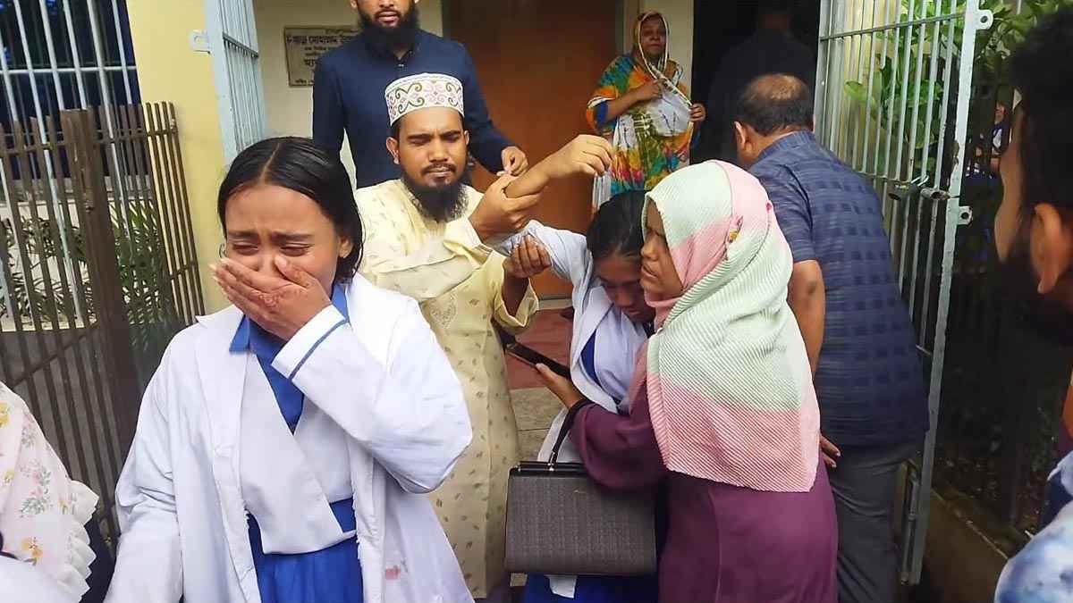 ব্রাহ্মণবাড়িয়ায় বিদ্যালয়ের বিজ্ঞানাগারে আগুন, ২৫ শিক্ষার্থী আহত