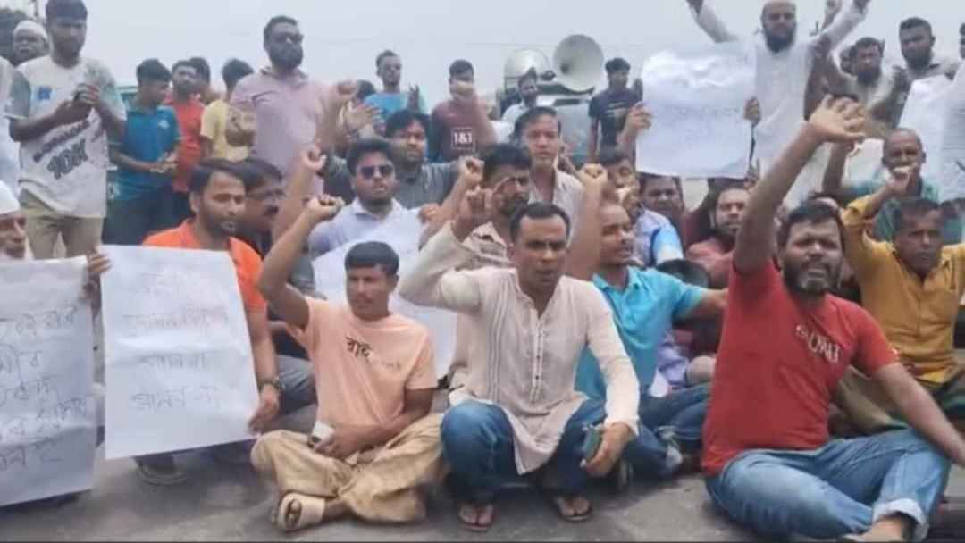 আসন খসড়া বাতিলের দাবিতে ব্রাহ্মণবাড়িয়ায় মহাসড়ক অবরোধ