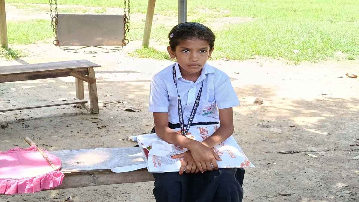 ‘তোর বাবা টাকা দিতে পারে না, তোকে পরীক্ষা দিতে হবে না, বলে বের করে দেয়