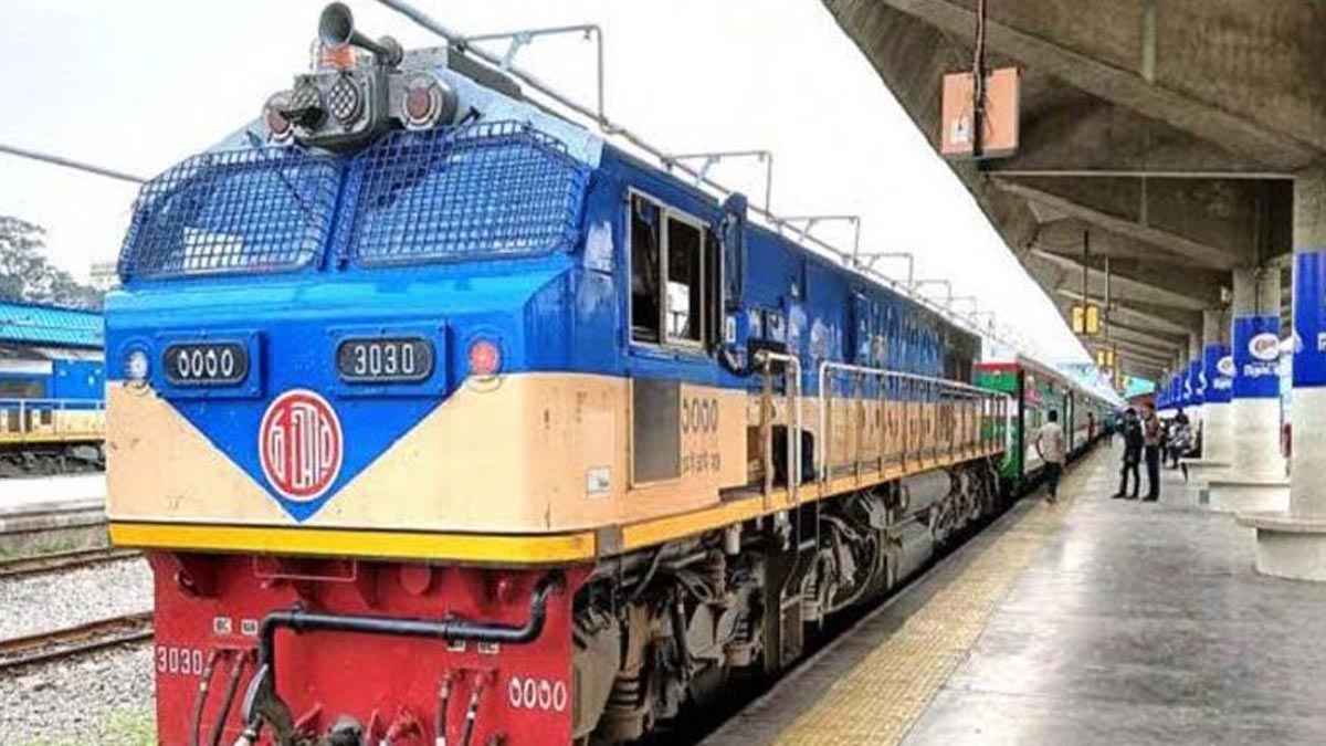 বিশেষ ট্রেনে ঢাকায় সমাবেশে যোগ দেবে চট্টগ্রাম মহানগর ছাত্রদল