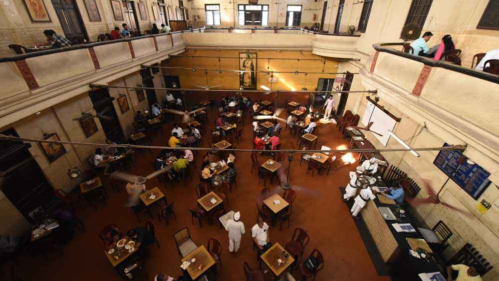 ‘কফি হাউজ’ গানের গীতিকার-সুরকার-গায়কে কেউ কফি হাউজে আড্ডা দেয়নি