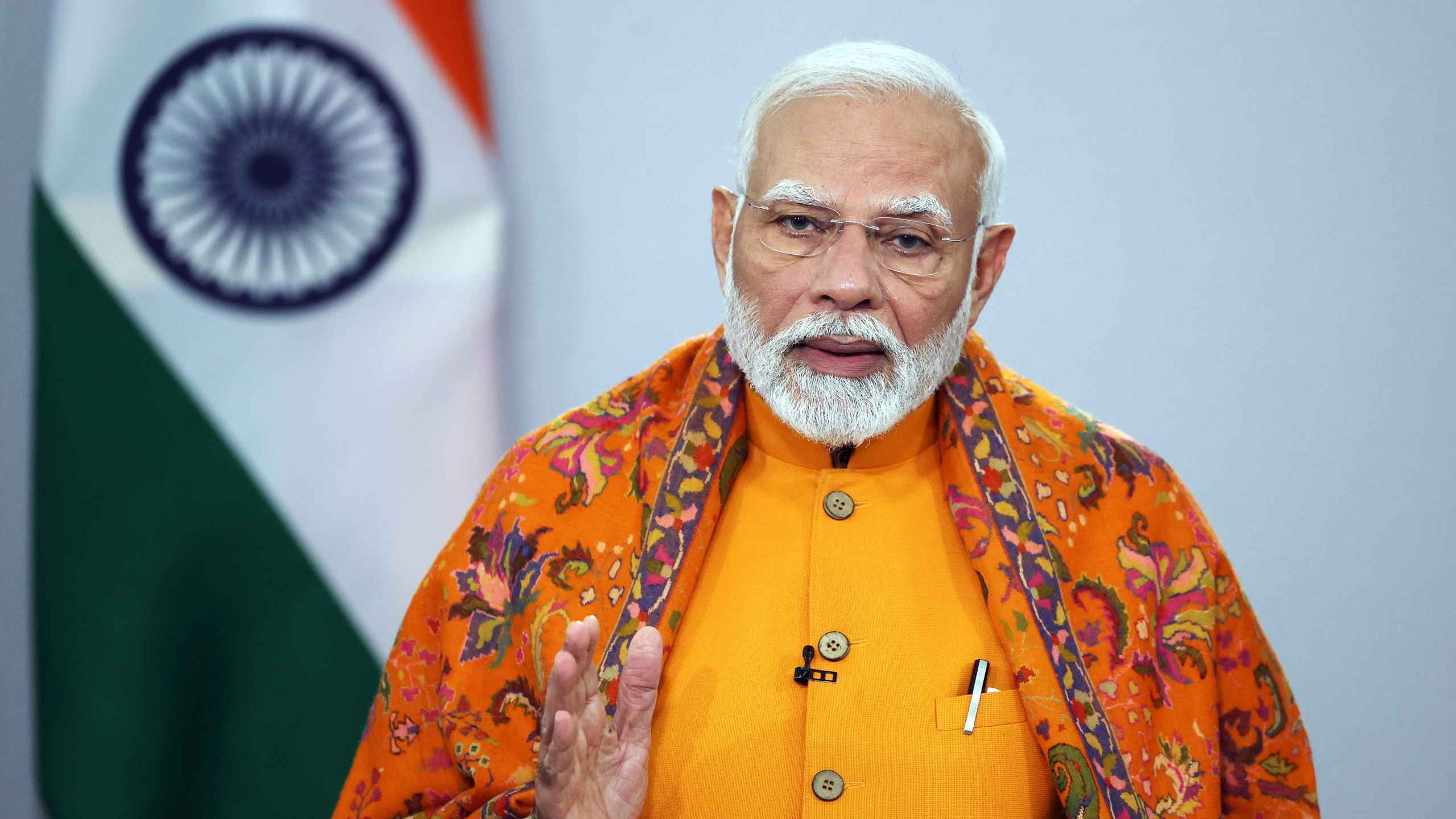 রক্ত না শুকাতেই আপনি পাকিস্তানের সঙ্গে খেলছেন— তোপের মুখে মোদি