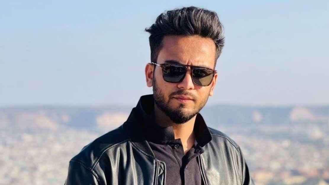 সালমান ঘনিষ্ঠ ইউটিউবারের বাড়িতে গুলি, সিসিটিভি ফুটেজ ফাঁস