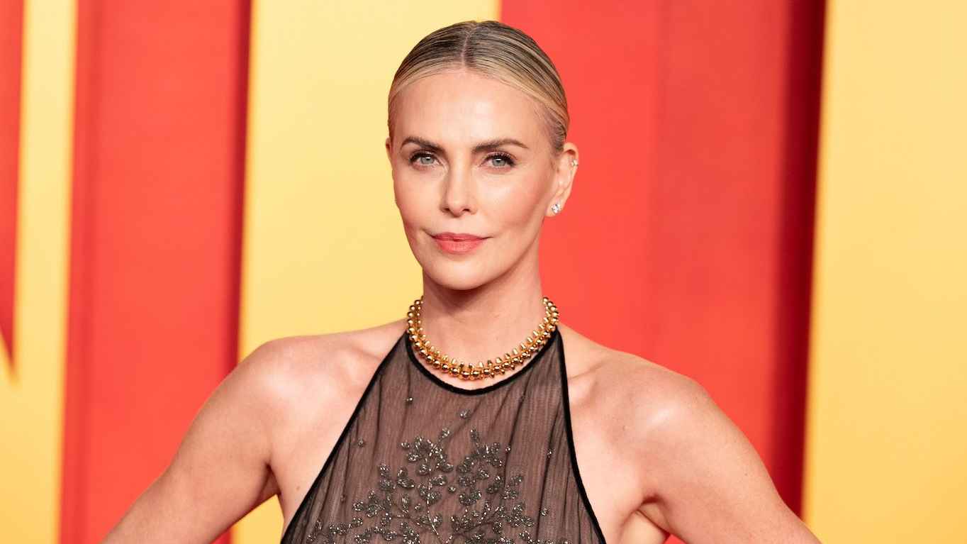 মায়ের গুলিতে বাবার খুন হতে দেখেছিলেন এই অভিনেত্রী