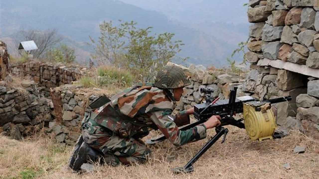 পাকিস্তান সীমান্তে গোলাগুলি, ভারতীয় সেনা নিহত