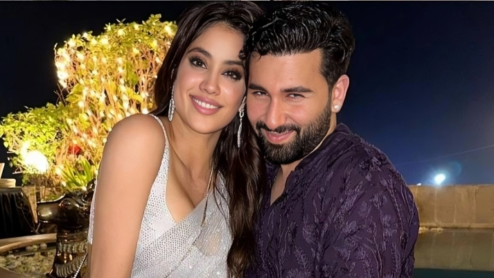 ওরিকে স্বামী বলে পরিচয় জাহ্নবীর, তবে কি বিয়ে করেছিলেন