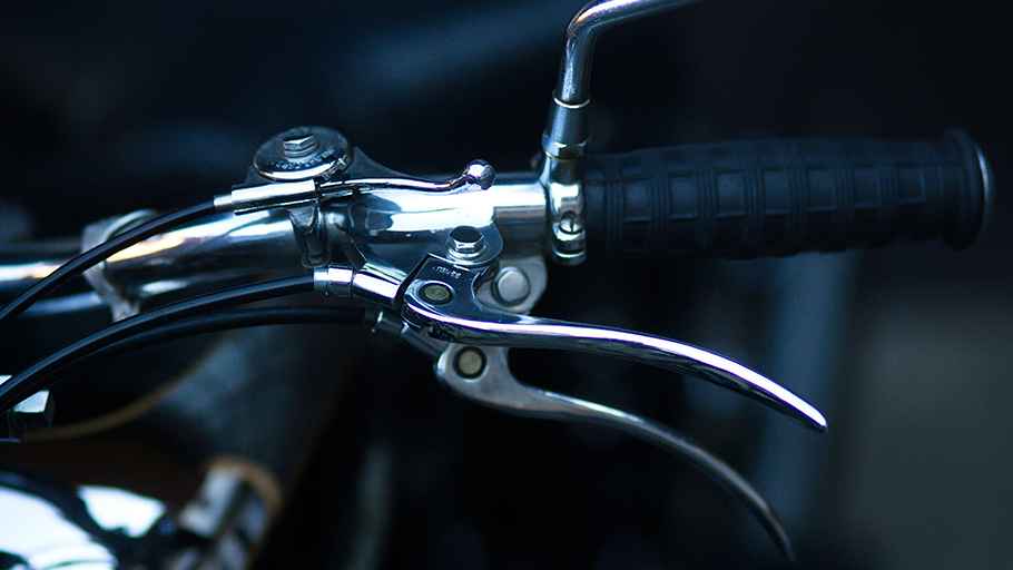 কেন ক্লাচ ছাড়া গিয়ার শিফট করা সম্ভব নয়