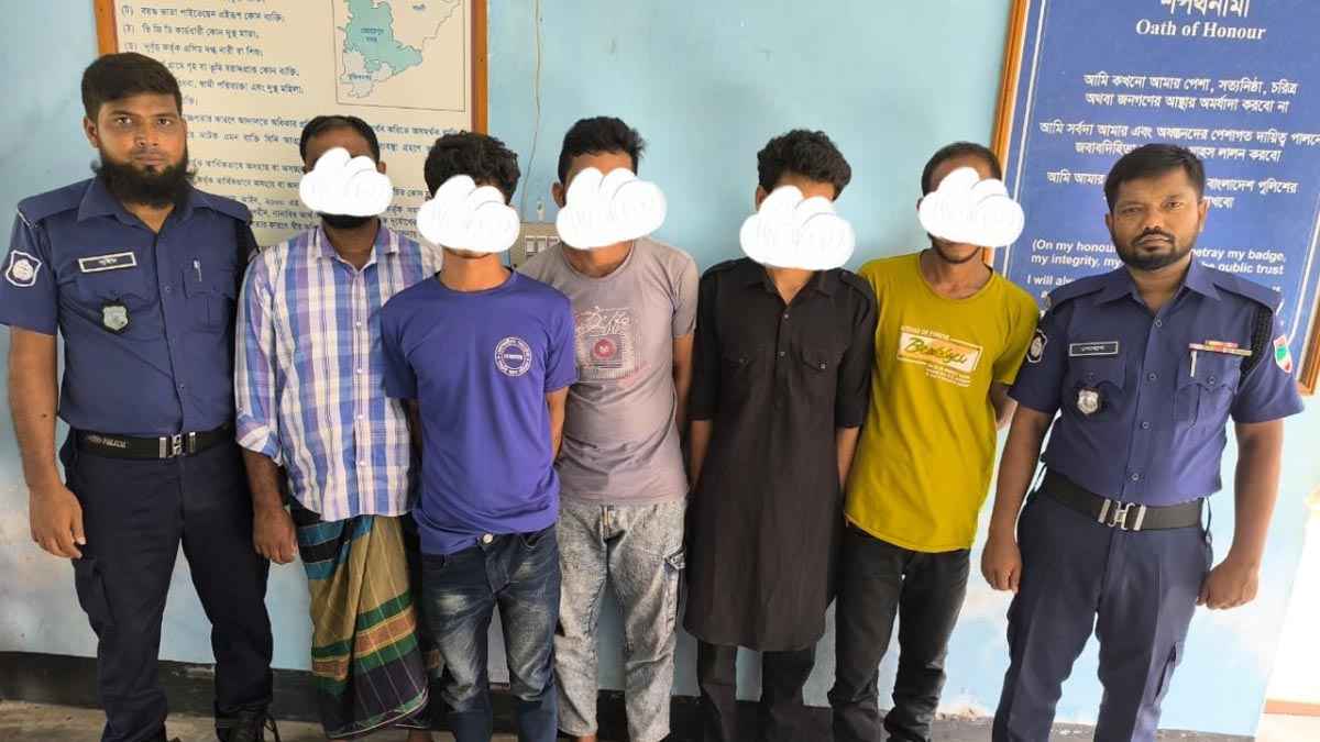 মেহেরপুরে বোমার বিস্ফোরণ ঘটিয়ে ডাকাতির ঘটনায় আটক ৫