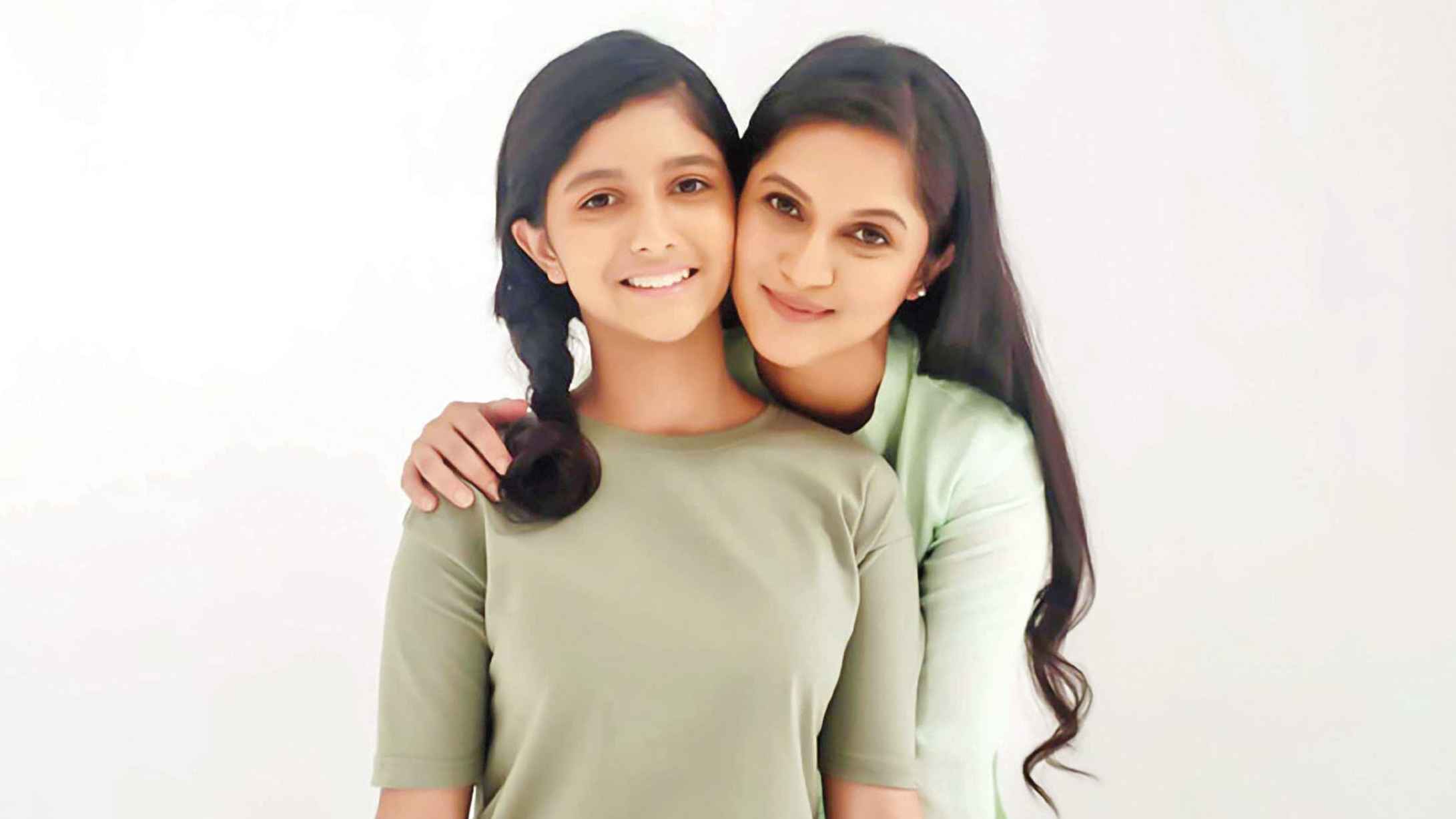 অভিনয়ে মিথিলার মেয়ে