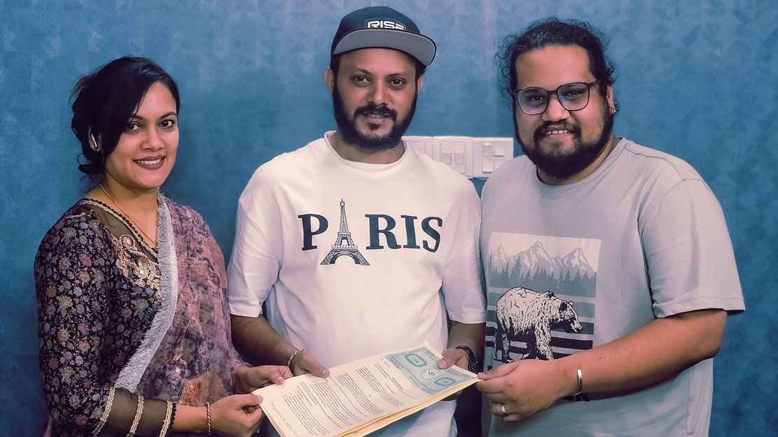 ফের শাকিবের সিনেমার নেপথ্য সংগীতে নিধি