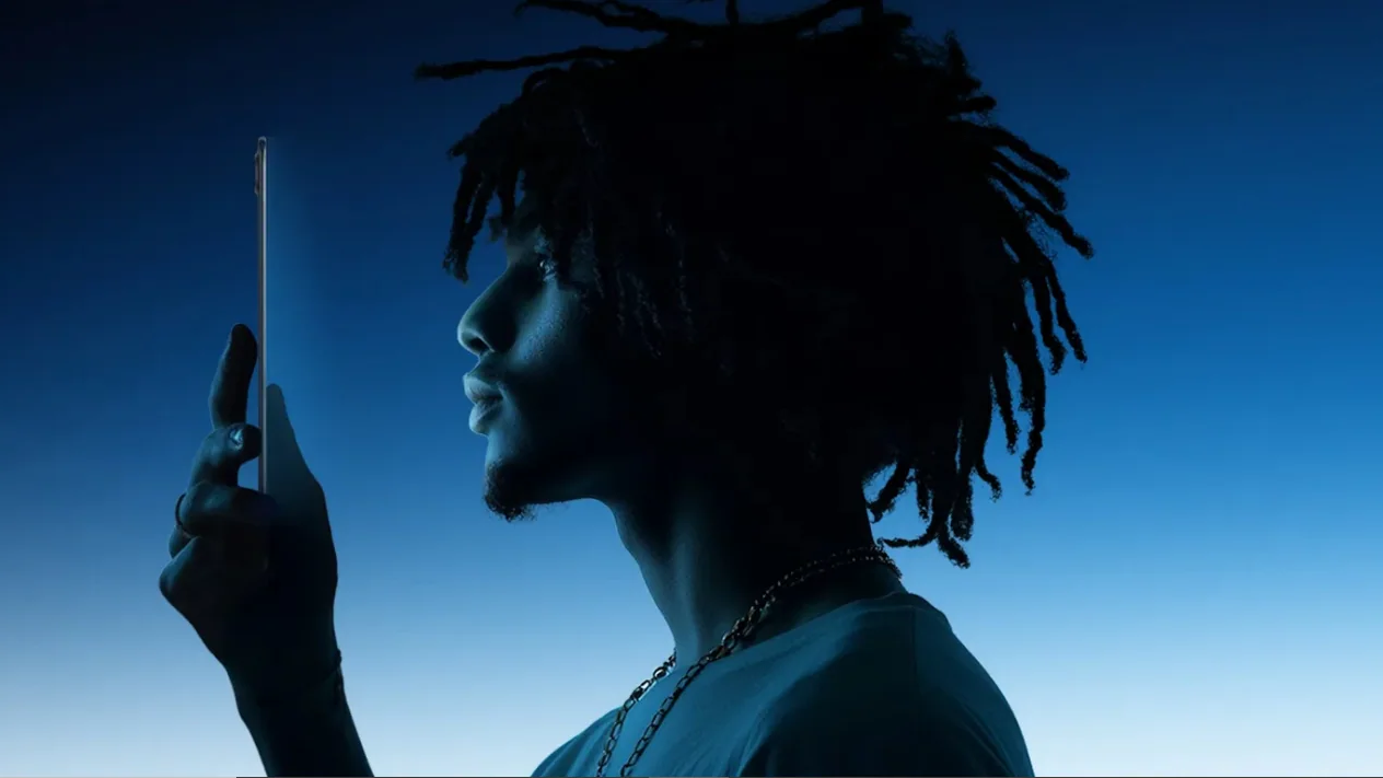 বিশ্বের সবচেয়ে পাতলা স্মার্টফোন আনছে টেকনো