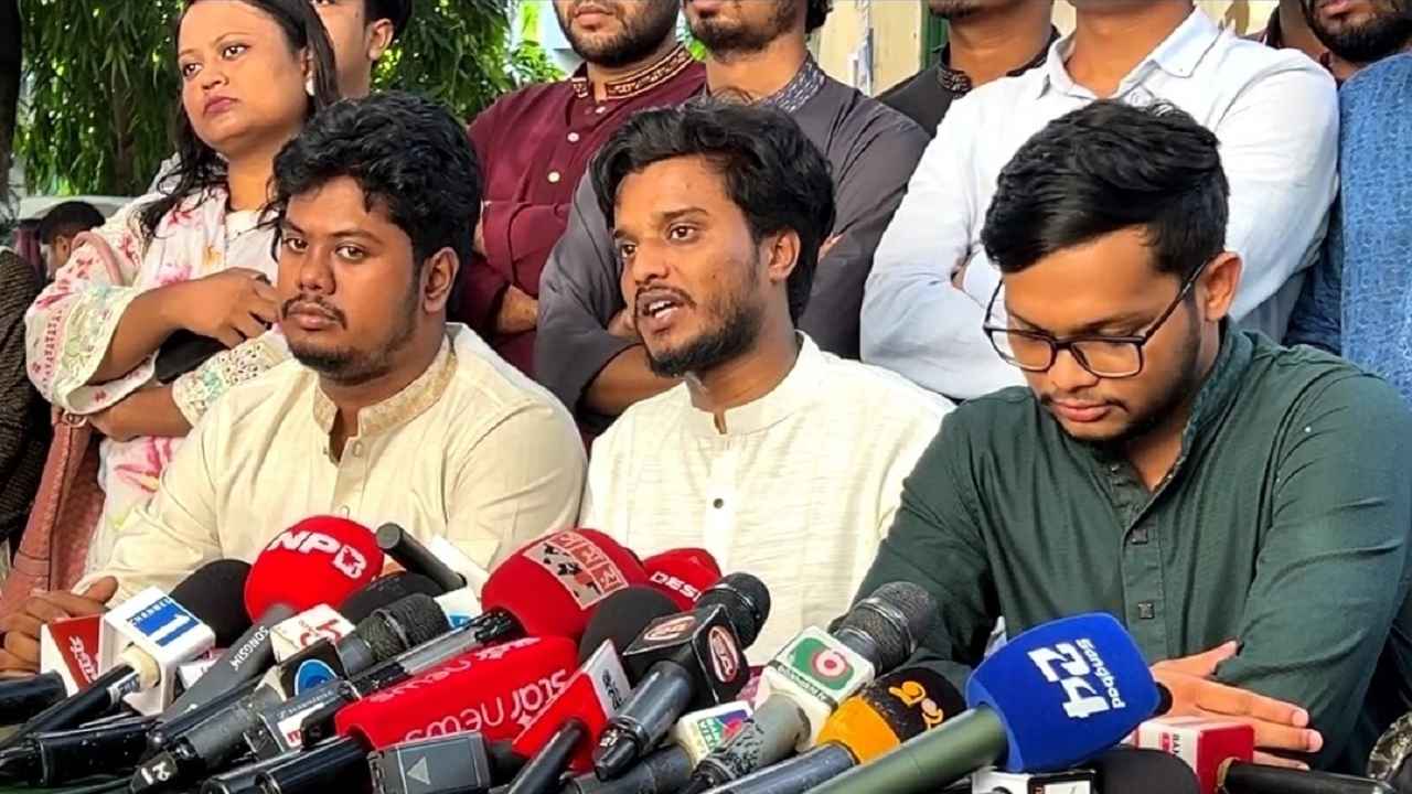 ঢাবি শিক্ষার্থীদের জন্য ‘স্টারলিংক ইন্টারনেট’ আনতে চায় বাগছাস