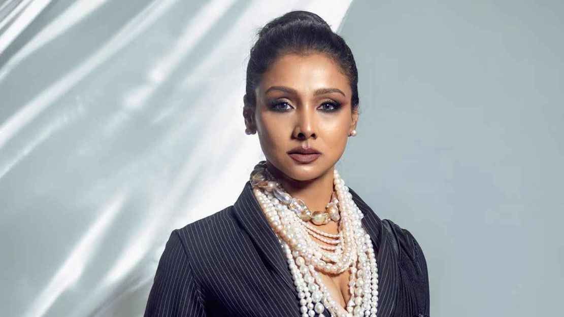 অভিনেত্রীদের বেশির ভাগের জীবন অশালীন কর্মকাণ্ডে ভরা: রুনা খান