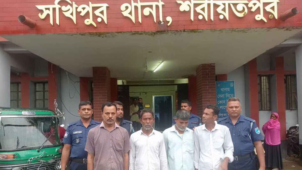 জুয়ার আসর থেকে আ.লীগ-বিএনপির ৪ নেতা গ্রেফতার