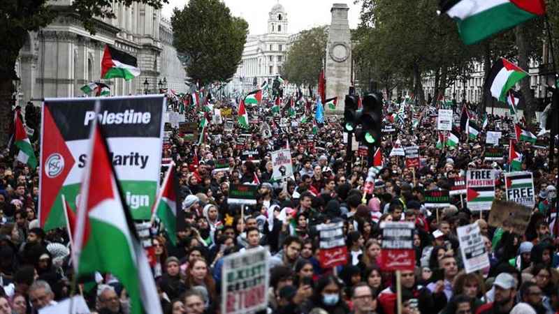 গাজায় গণহত্যা বন্ধের দাবিতে অস্ট্রেলিয়ায় বিশাল বিক্ষোভ