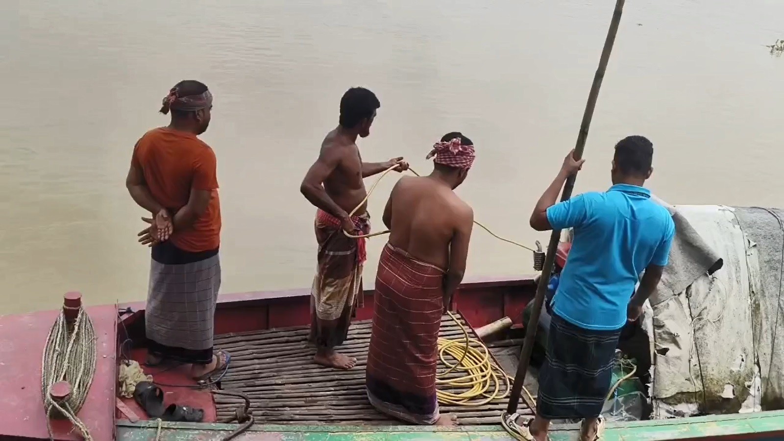 thumbnail_Madaripur_04-08-25_(Child_Deadbody_Recovery)_Pic_(4)