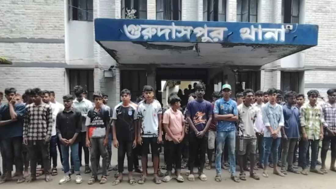 চলনবিলে ডিজে পার্টি করতে গিয়ে ৫৭ কিশোর আটক