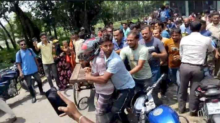 প্রতিবন্ধী শিশুকে ধর্ষণের অভিযোগে পোস্টমাস্টার আটক