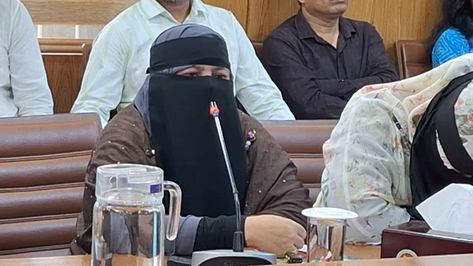 বিপ্লবীদের ভুলে গেলে অভিশাপ ঘিরে ধরবে: শহীদ শ্রাবনের মা