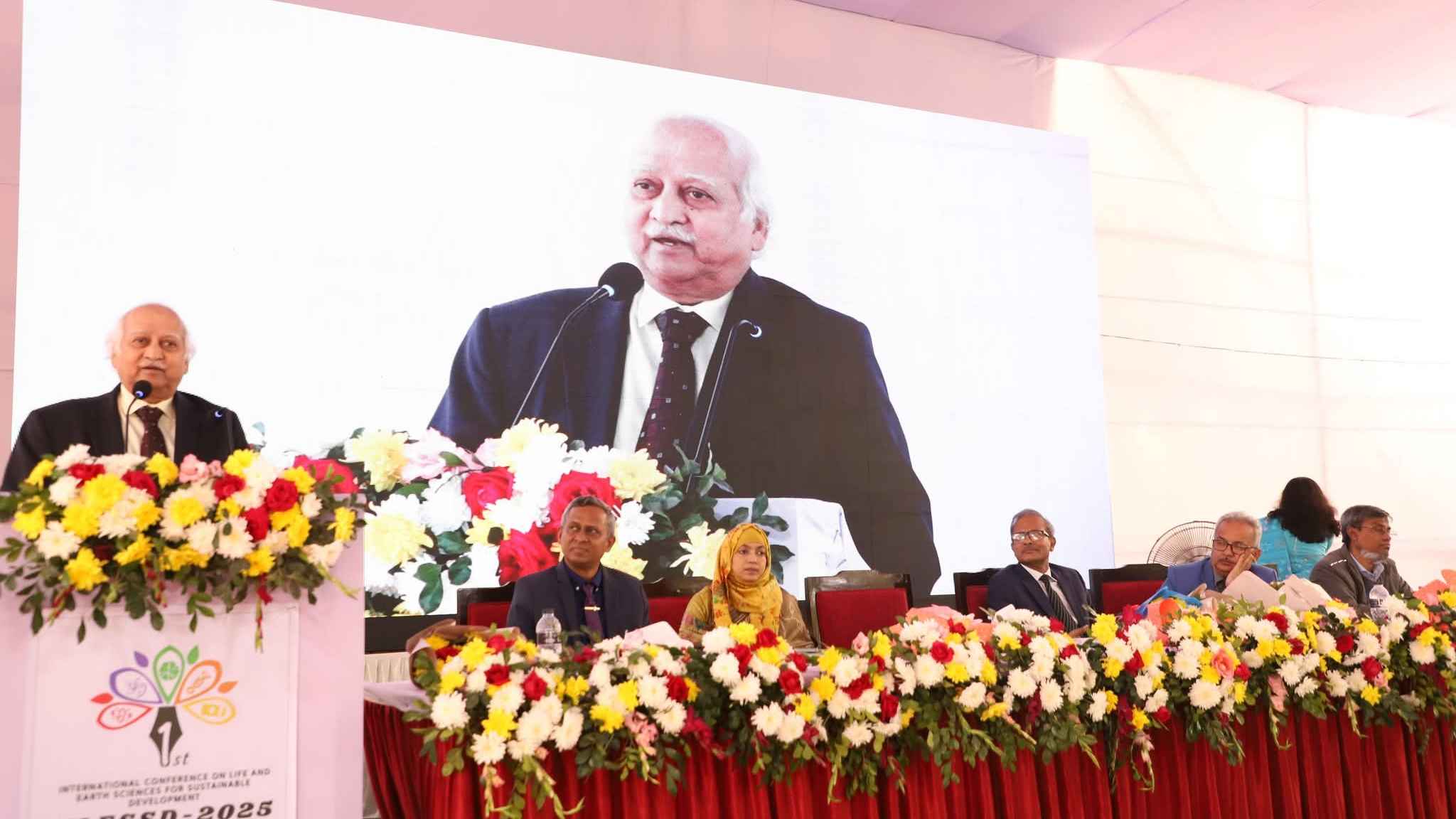 জবিতে টেকসই উন্নয়নে প্রথম আন্তর্জাতিক কনফারেন্স