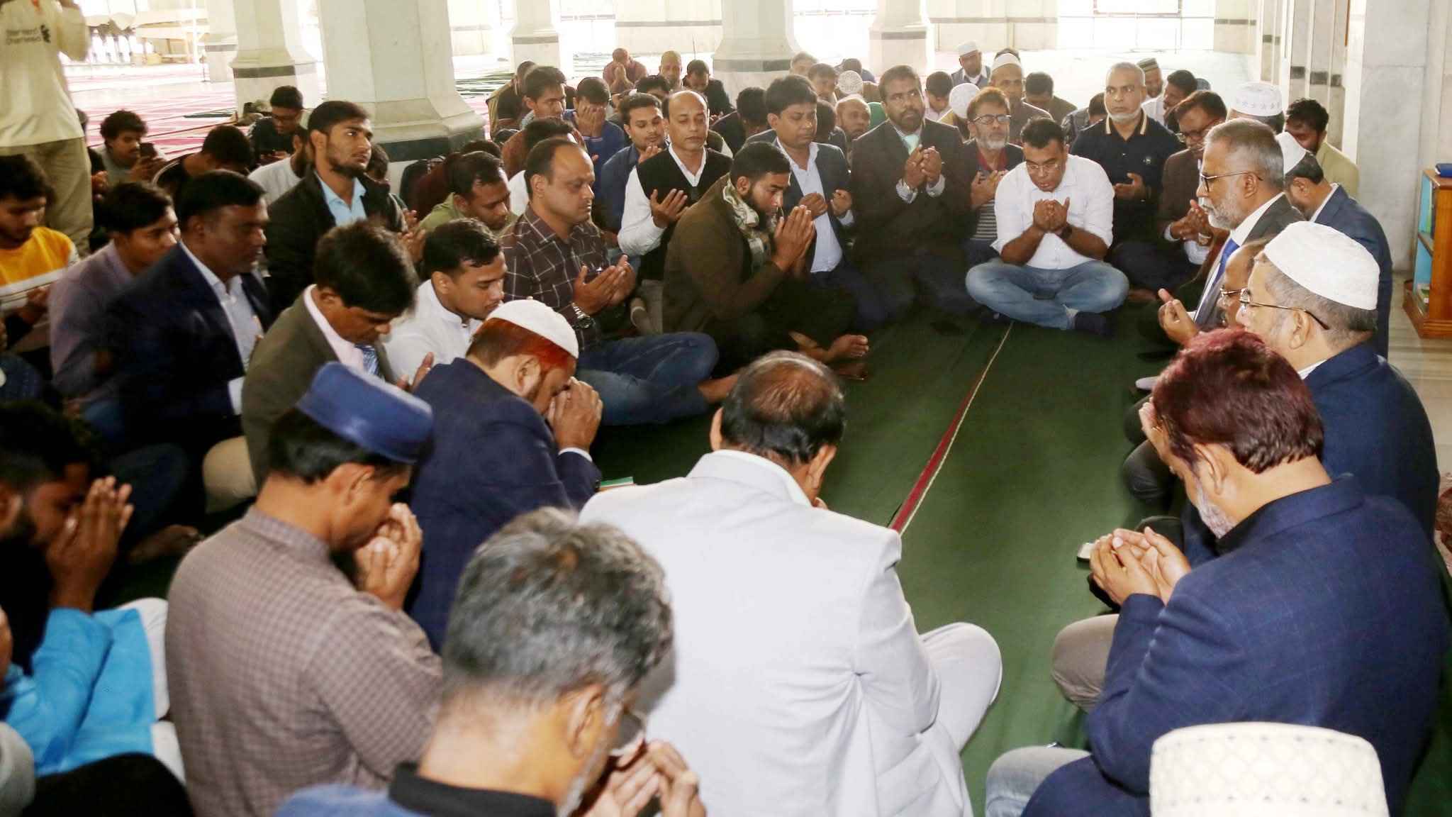 ওসমান হাদির সুস্থতা কামনায় ইসলামী বিশ্ববিদ্যালয়ে দোয়া