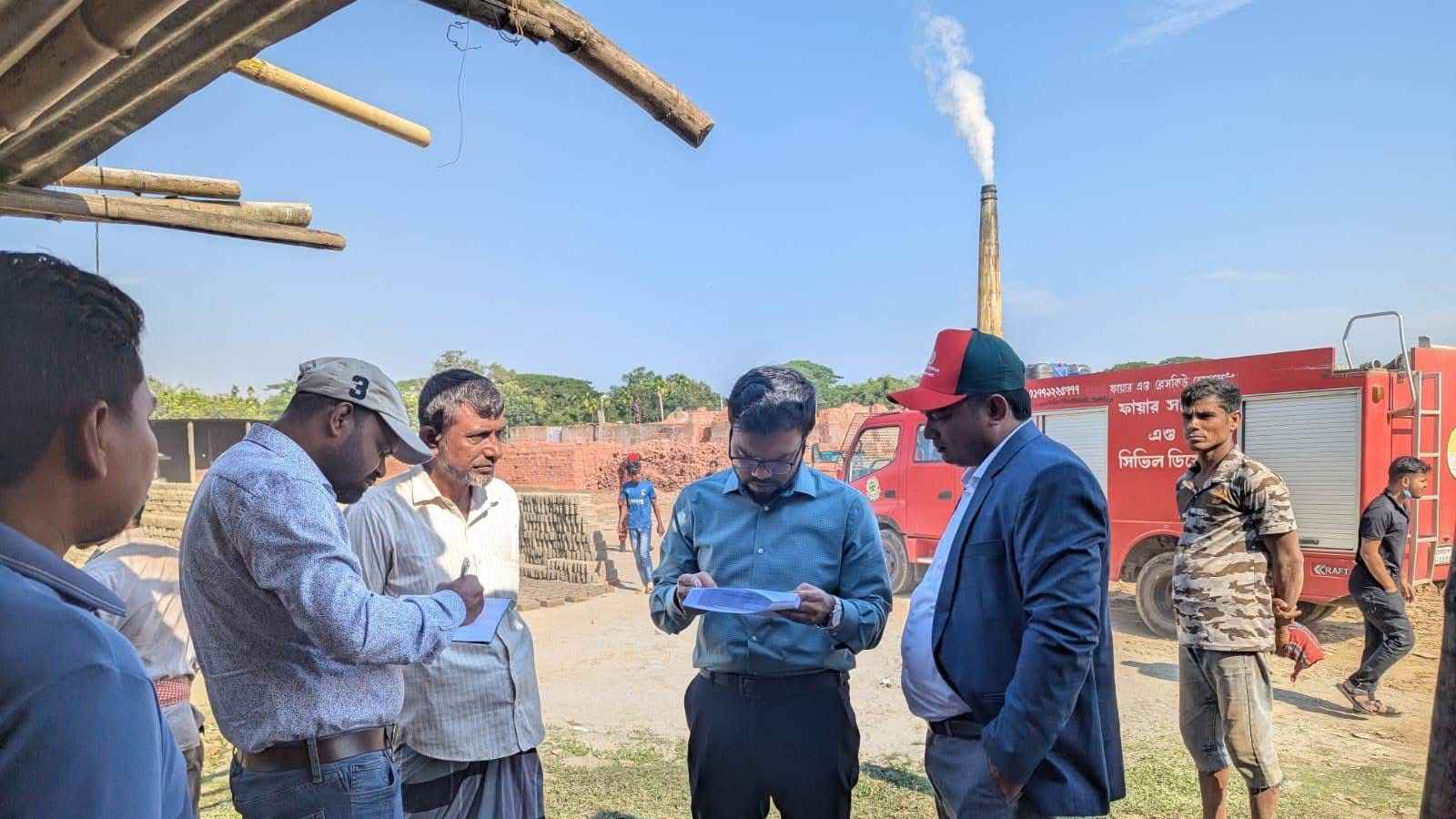 কৃষি জমির মাটি ব্যবহার করে ইট তৈরি, চার ইটভাটাকে জরিমানা