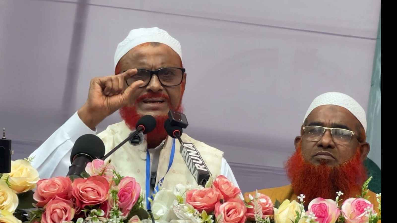 যারা দেশ ছেড়ে পালিয়েছে, তারা দেশপ্রেমিক হতে পারে না: আজহারুল ইসলাম