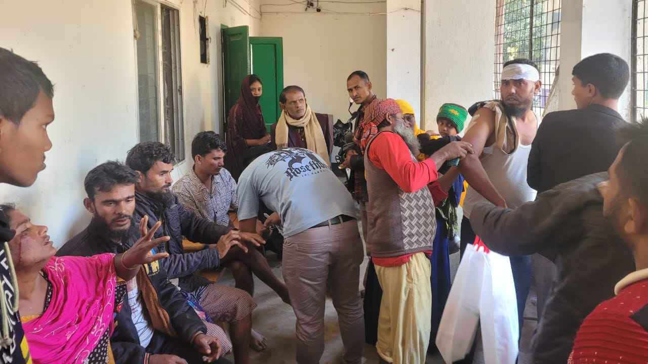 নেত্রকোনায় দুই পক্ষের সংঘর্ষে নারীসহ আহত ২২