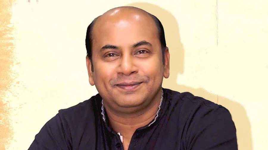 সড়ক দুর্ঘটনার কবলে অভিনেতা, চুরমার গাড়ি  