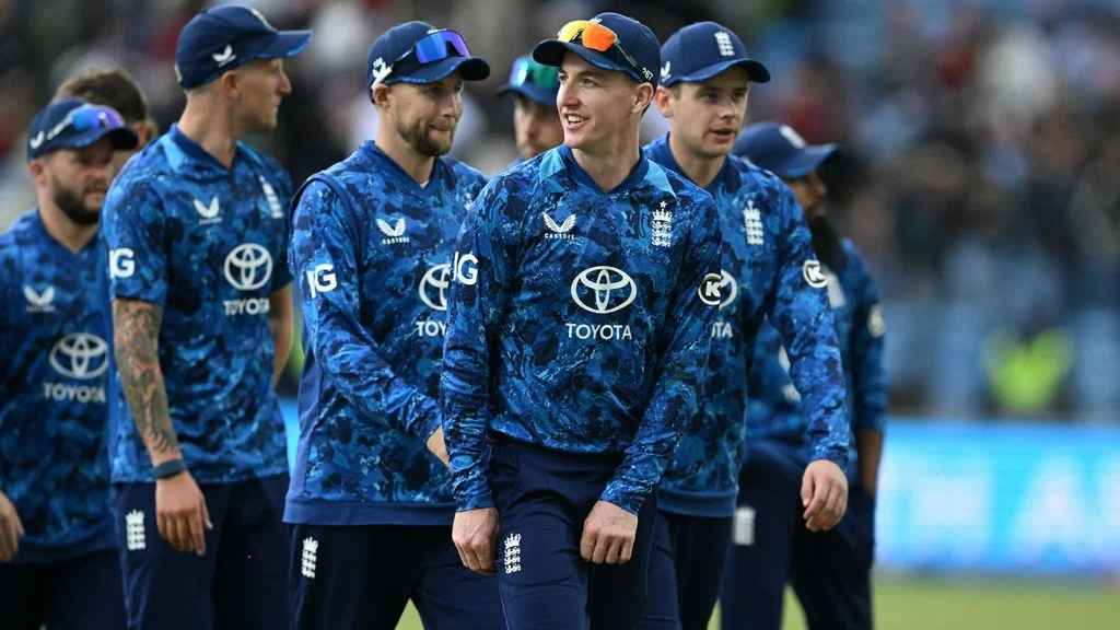 চমক রেখে টি-টোয়েন্টি বিশ্বকাপের দল ঘোষণা ইংল্যান্ডের