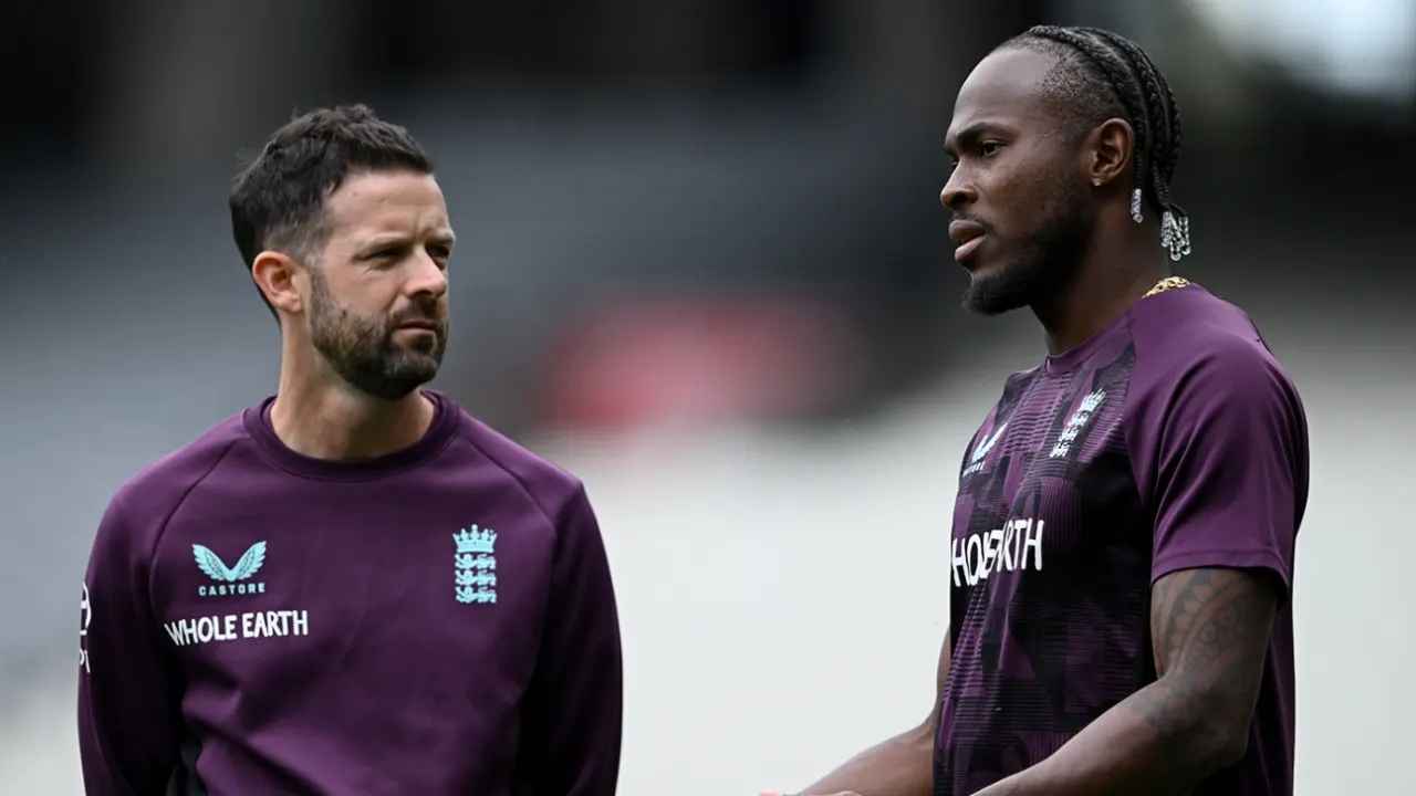 অ্যাশেজ থেকে ছিটকে গেলেন আর্চার